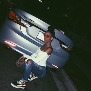 Meet your Posher, Monique